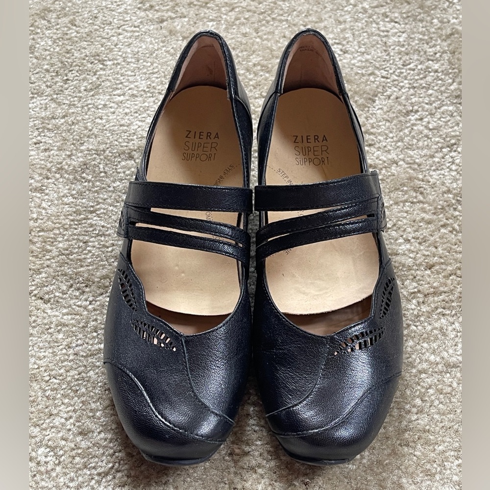 Ziera Casey Black Leather Mary Jane Shoes - Picture 3 of 7